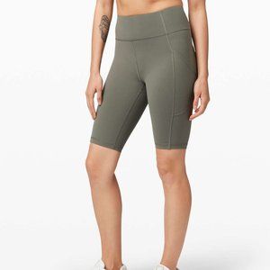 NWT Lululemon Invigorate High-Rise Short 10" Sz 10